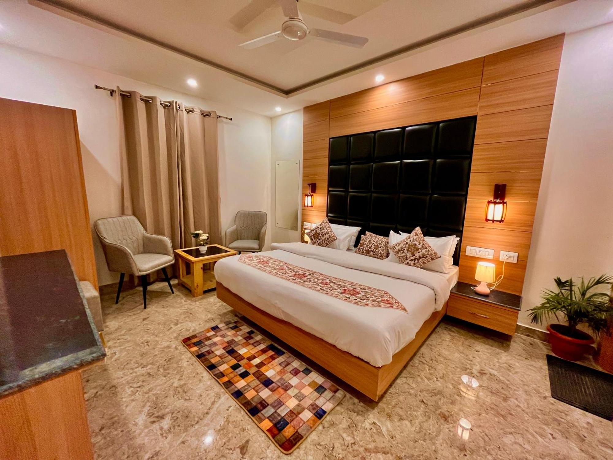 Hotel Classic Crown - #Scenic Mountain View #Open Terrace #Parking #Premium Rooms With Balcony #Guest Preferred #Best Selling Hotel In Mussoorie Exterior foto